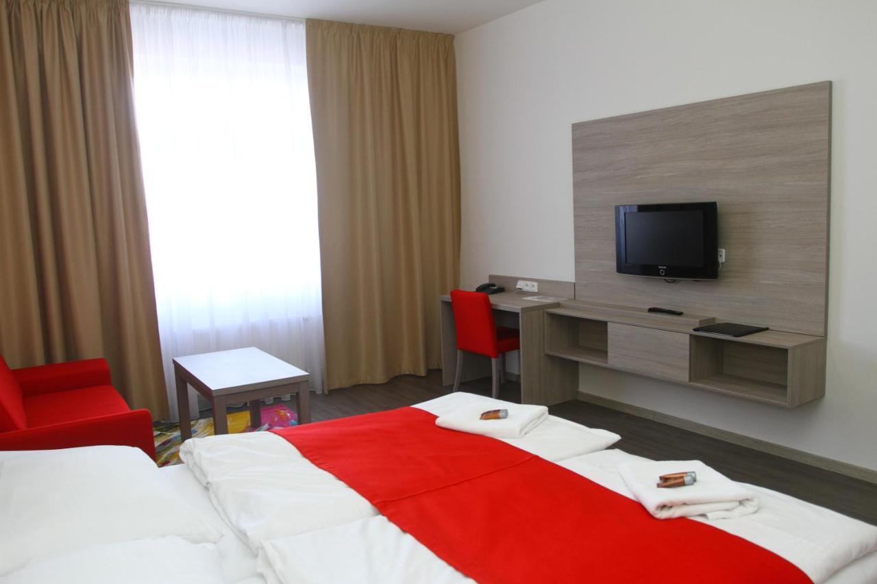 Hotel Palac Elektra ออสตราวา ภายนอก รูปภาพ
